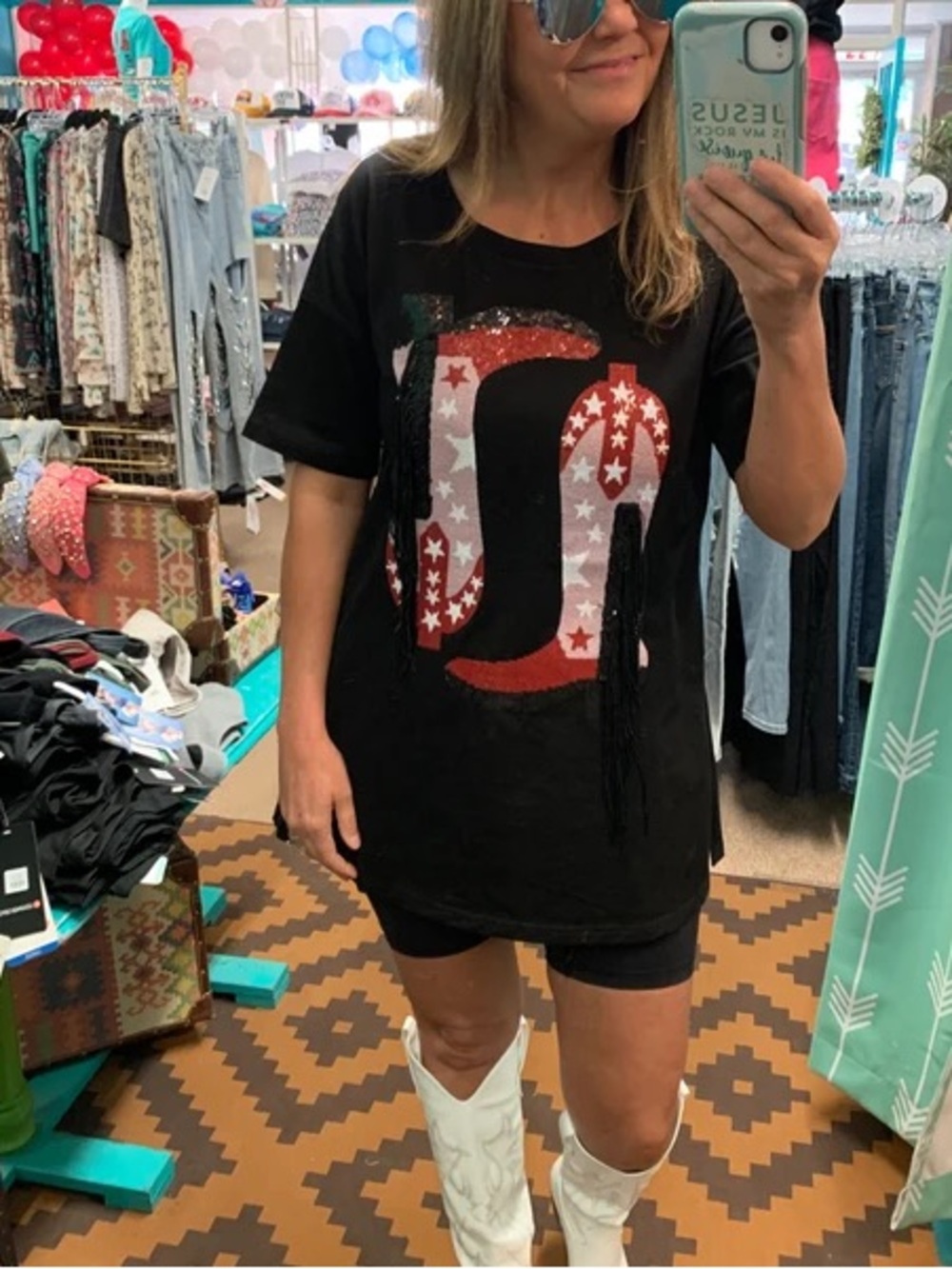 🆕 Bluevelvet Black Short-Sleeve Tee w Sequin & Fringe Cowboy Boot Graphic M NWT🔥